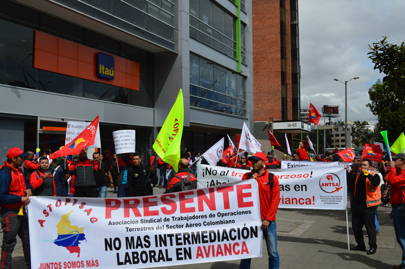 Los trabajadores llevan varios años de lucha por la contratación directa con Avianca